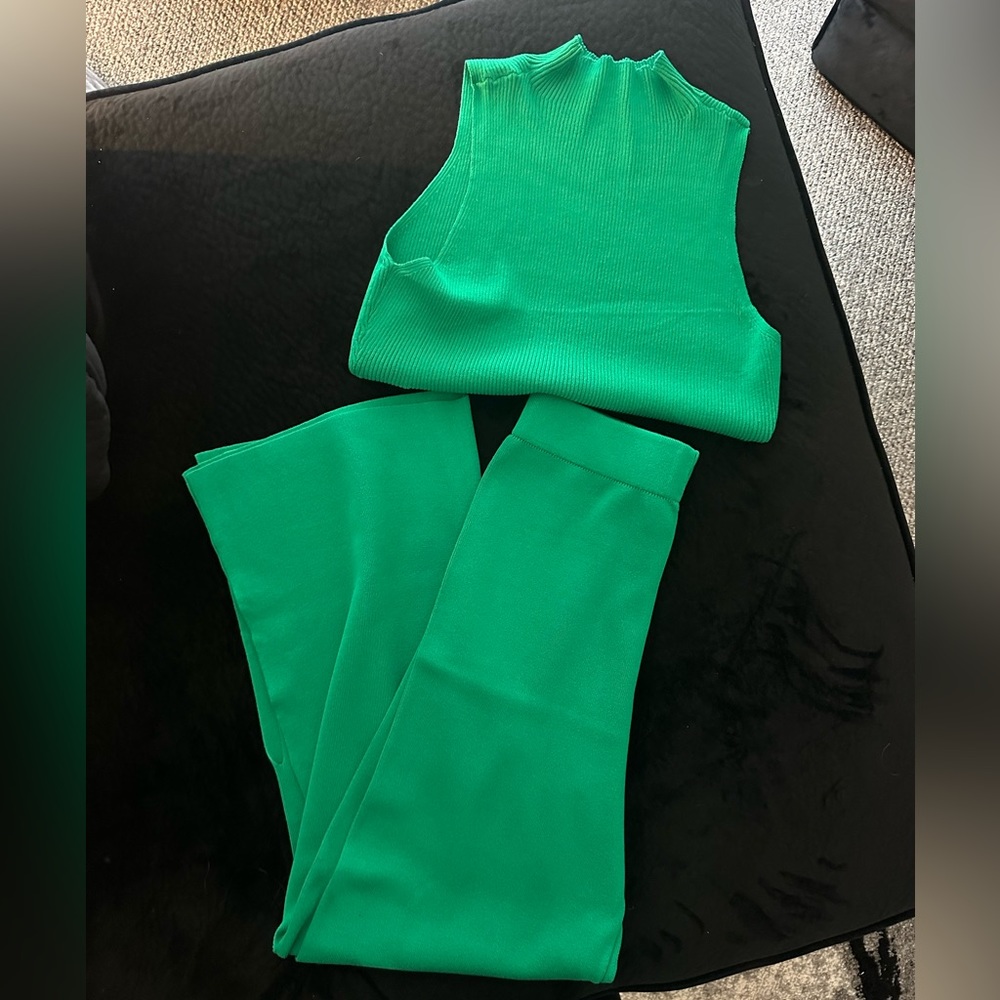 Green tank top and pants knit set